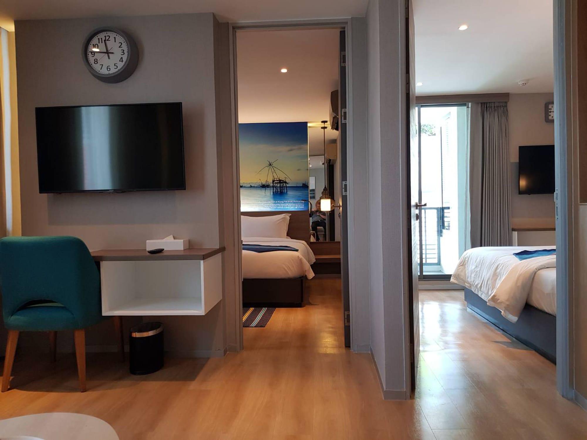 Bizotel Premier Hotel & Residence Bangkok Exteriör bild
