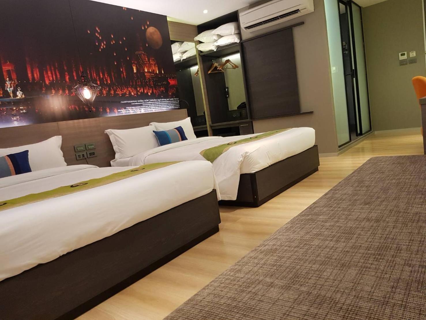 Bizotel Premier Hotel & Residence Bangkok Exteriör bild